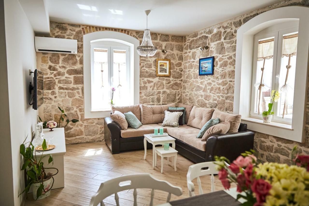 Apartment Vintage Kaštela Eksteriør billede